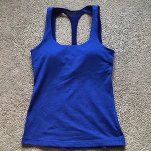 Under Armour Tank With Built In Bra S
